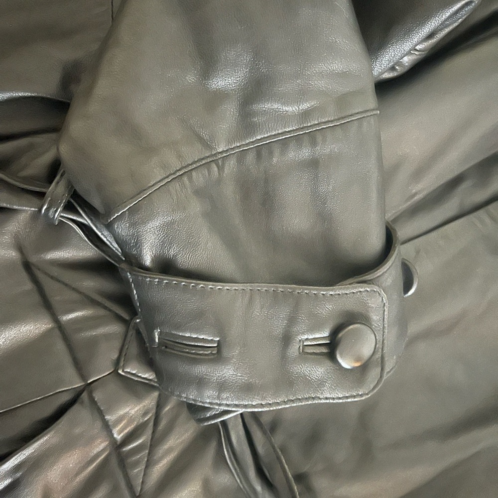 Women’s Large black Leather Trenchcoat